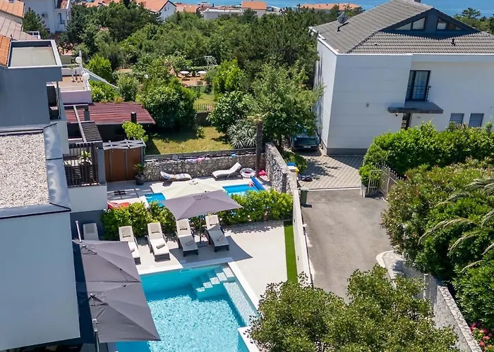 Novo - S Velikim Bazenom Crikvenica