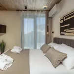 Villa Novo - S Velikim Bazenom