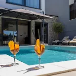 Novo - S Velikim Bazenom Villa Crikvenica