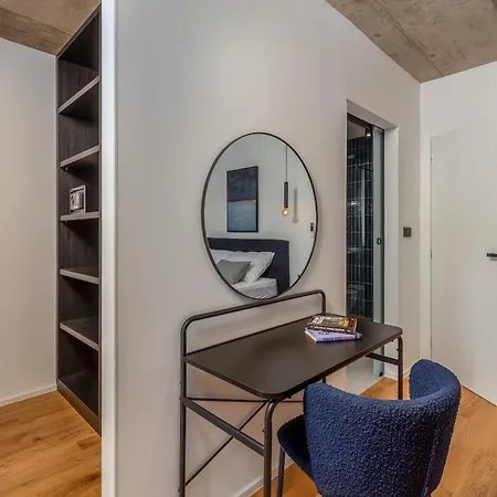 Novo - S Velikim Bazenom 别墅 *