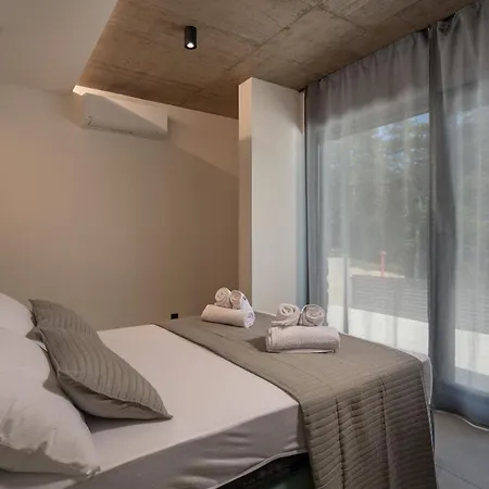 别墅 Novo - S Velikim Bazenom